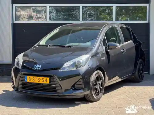 Toyota Yaris 1.5 Hybrid 2013