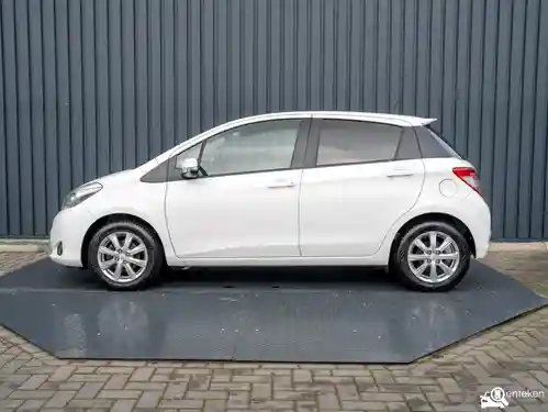 Toyota Yaris 1.0 2013