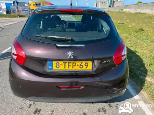 Peugeot 208 1.2 PureTech 82 2013