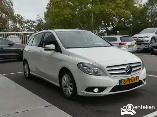 Mercedes-Benz B 180 2013