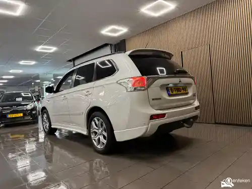 Mitsubishi Outlander 2.0 Plug-In Hybrid 2014