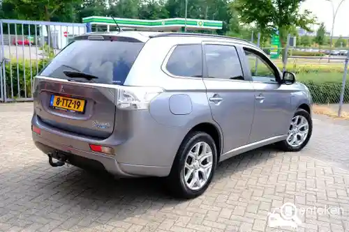 Mitsubishi Outlander 2.0 Plug-In Hybrid 2014