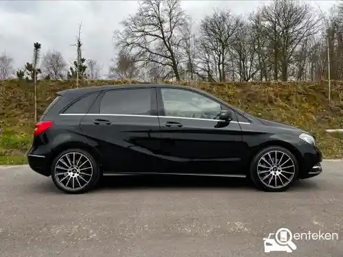 Mercedes-Benz B 180 2014