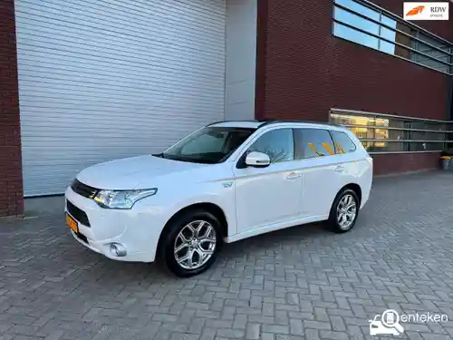 Mitsubishi Outlander 2.0 Plug-In Hybrid 2014
