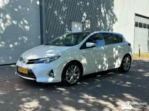 Toyota Auris 1.8 Hybrid 2014