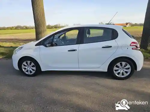 Peugeot 208 1.2 PureTech 82 2013