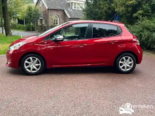 Peugeot 208 1.2 PureTech 82 2014