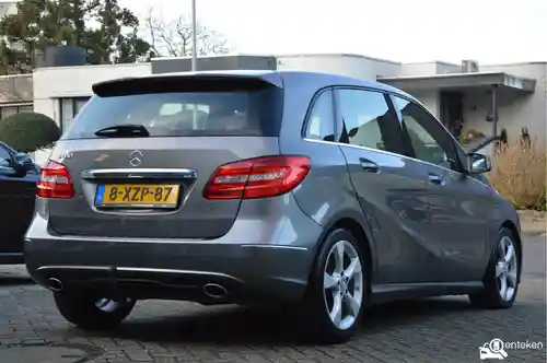 Mercedes-Benz B 180 2014