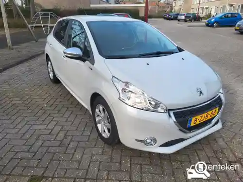 Peugeot 208 1.2 PureTech 82 2015