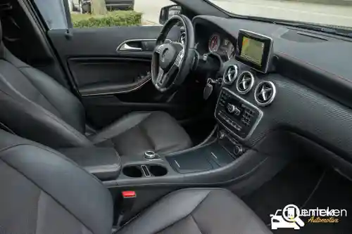 Mercedes-Benz A 200 2015
