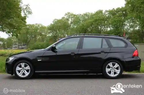 BMW 318i Touring 2009