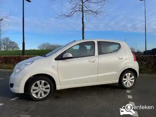 Suzuki Alto 1.0 2011