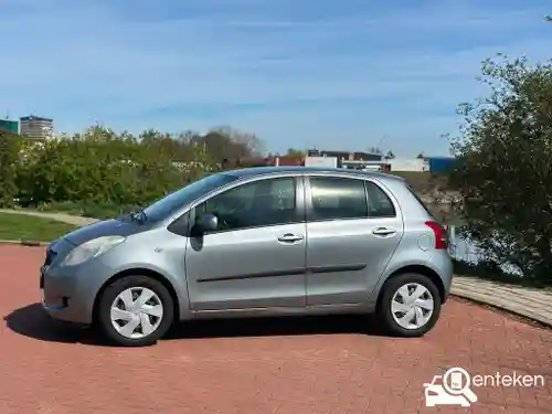 Toyota Yaris 1.3 2008