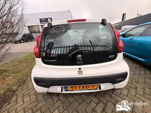 Peugeot 107 1.0 68 2012