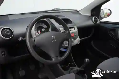 Peugeot 107 1.0 68 2012