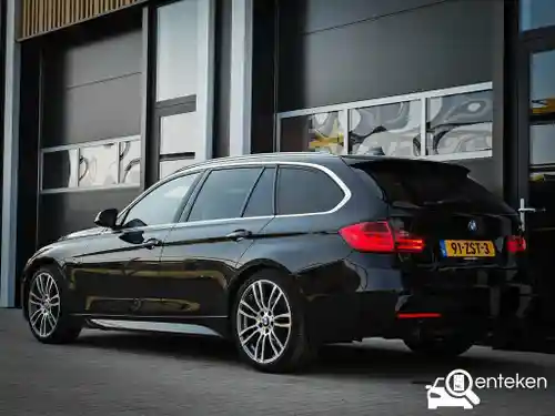BMW 320i Touring 2013