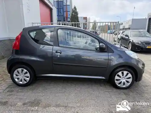 Peugeot 107 1.0 70 2010