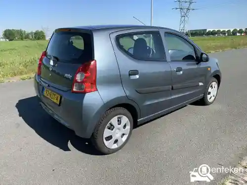 Suzuki Alto 1.0 2011