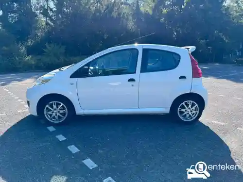 Peugeot 107 1.0 70 2011