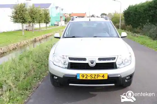 Dacia Duster 1.6 16V 105 2012