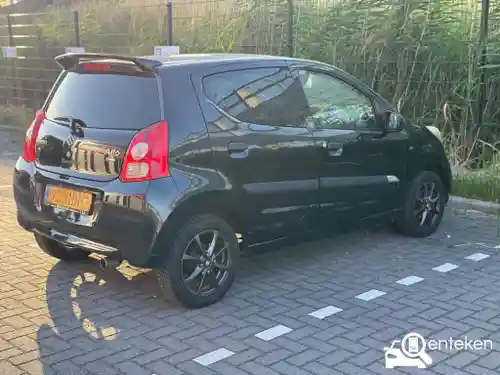 Suzuki Alto 1.0 2012