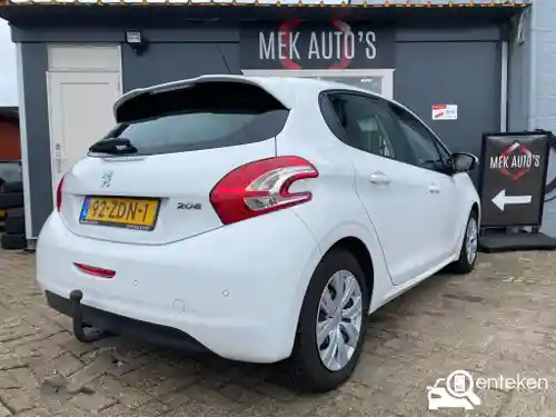 Peugeot 208 1.2 PureTech 82 2012