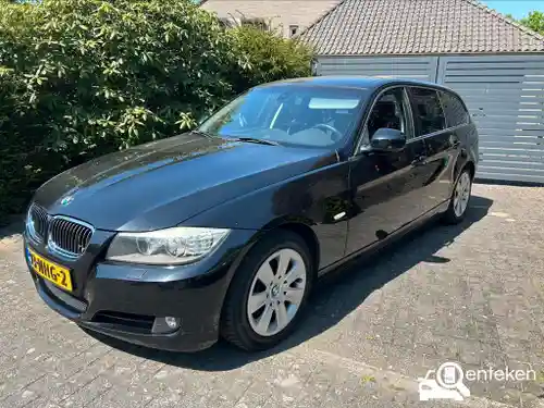 BMW 318i Touring 2010