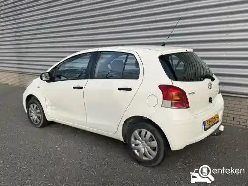 Toyota Yaris 1.0 2011