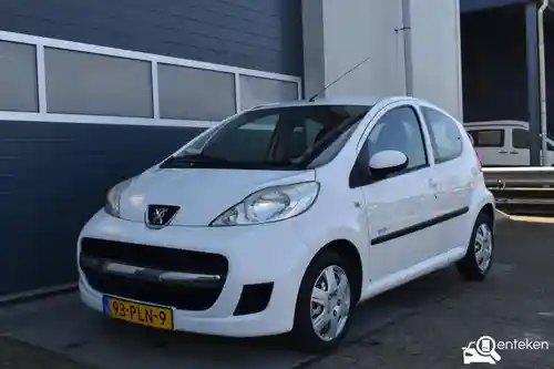 Peugeot 107 1.0 70 2011