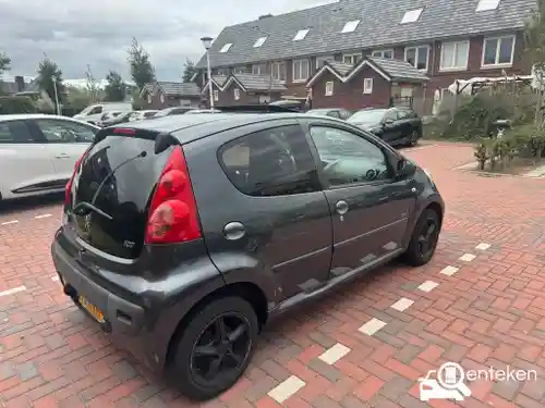 Peugeot 107 1.0 70 2011