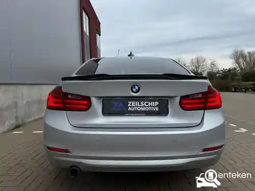 BMW 320i 2012