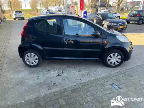 Peugeot 107 1.0 68 2012