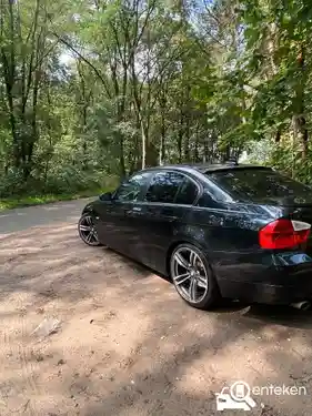 BMW 320i 2007