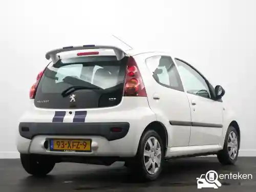 Peugeot 107 1.0 68 2012
