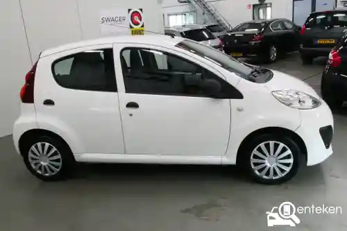 Peugeot 107 1.0 68 2012