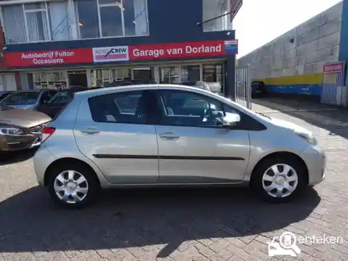 Toyota Yaris 1.0 2011