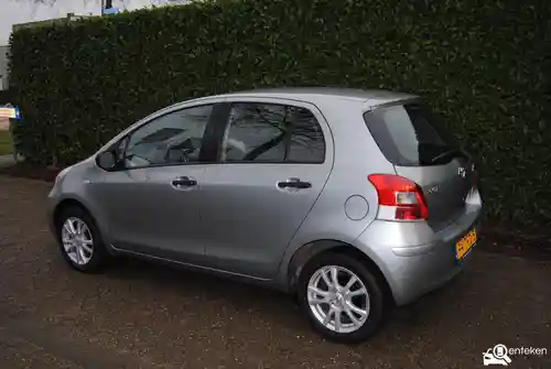 Toyota Yaris 1.0 2011