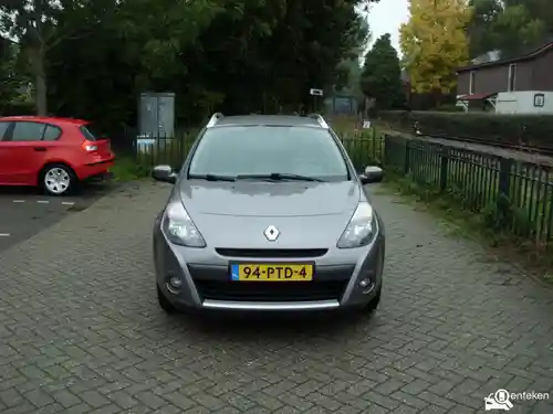 Renault Clio Grandtour TCe 100 2011