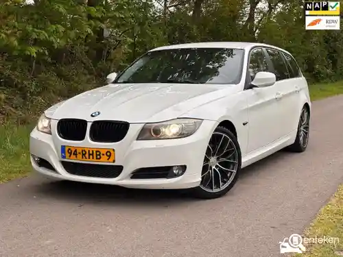 BMW 320d EfficientDynamics Edition Touring 2011