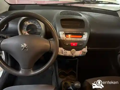 Peugeot 107 1.0 68 2012