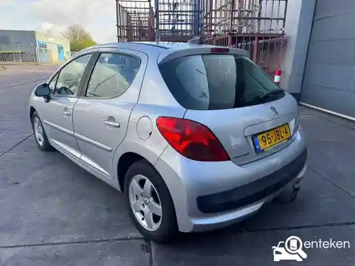 Peugeot 207 95 VTi 2009