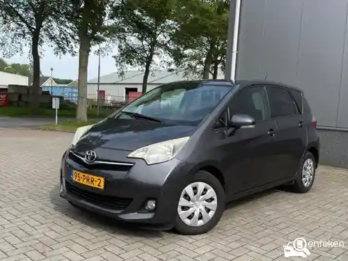 Toyota Verso-S 1.33 2011