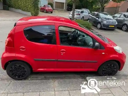 Peugeot 107 1.0 70 2011