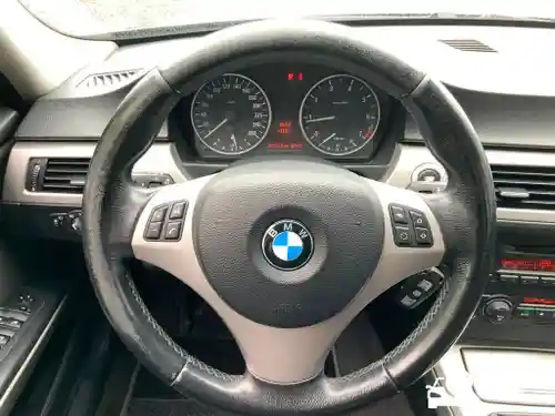 BMW 318i Touring 2006