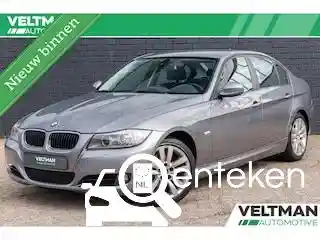 BMW 318i Touring 2011
