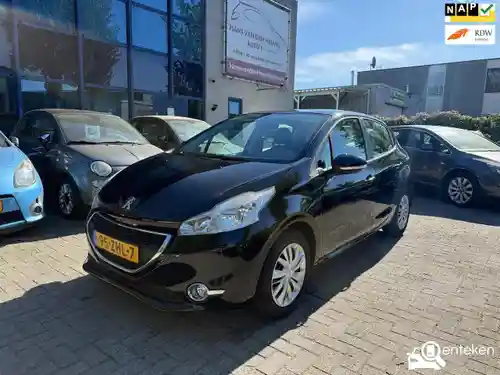 Peugeot 208 1.2 PureTech 82 2012