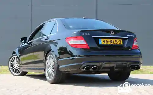 Mercedes-Benz C 63 AMG Performance Plus 2010