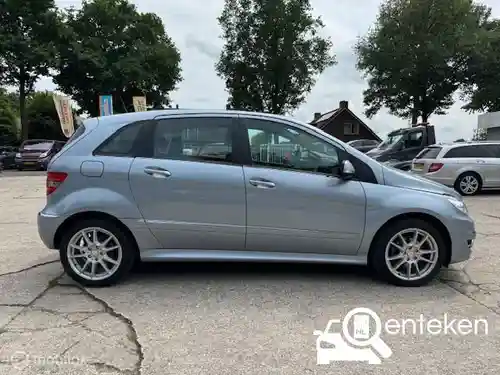 Mercedes-Benz B 180 2011