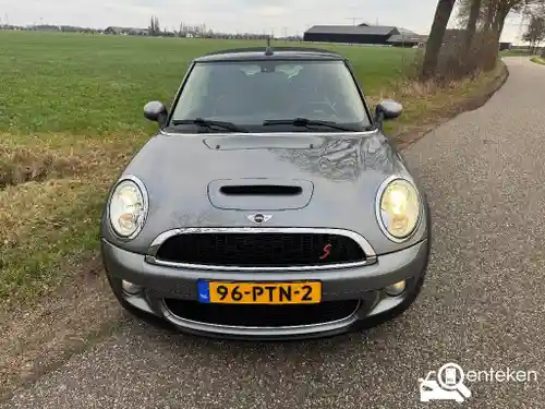 MINI Cabrio John Cooper Works 2009