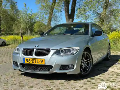 BMW 320i Cabrio 2012